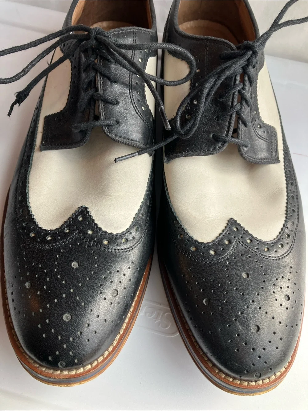 Johnston & Murphy Conard Wingtip spectator Oxford dress shoes b&w